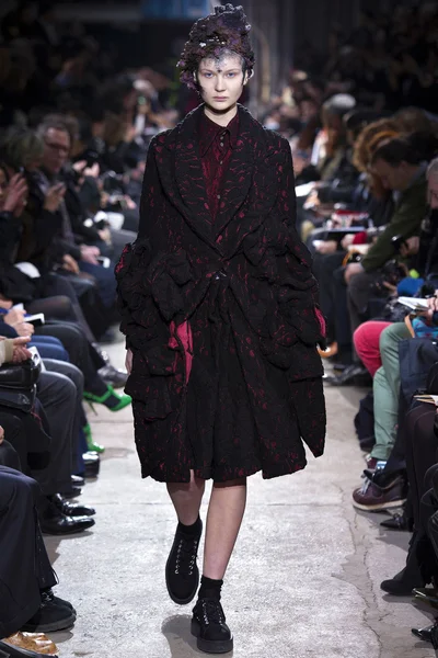 Look 28